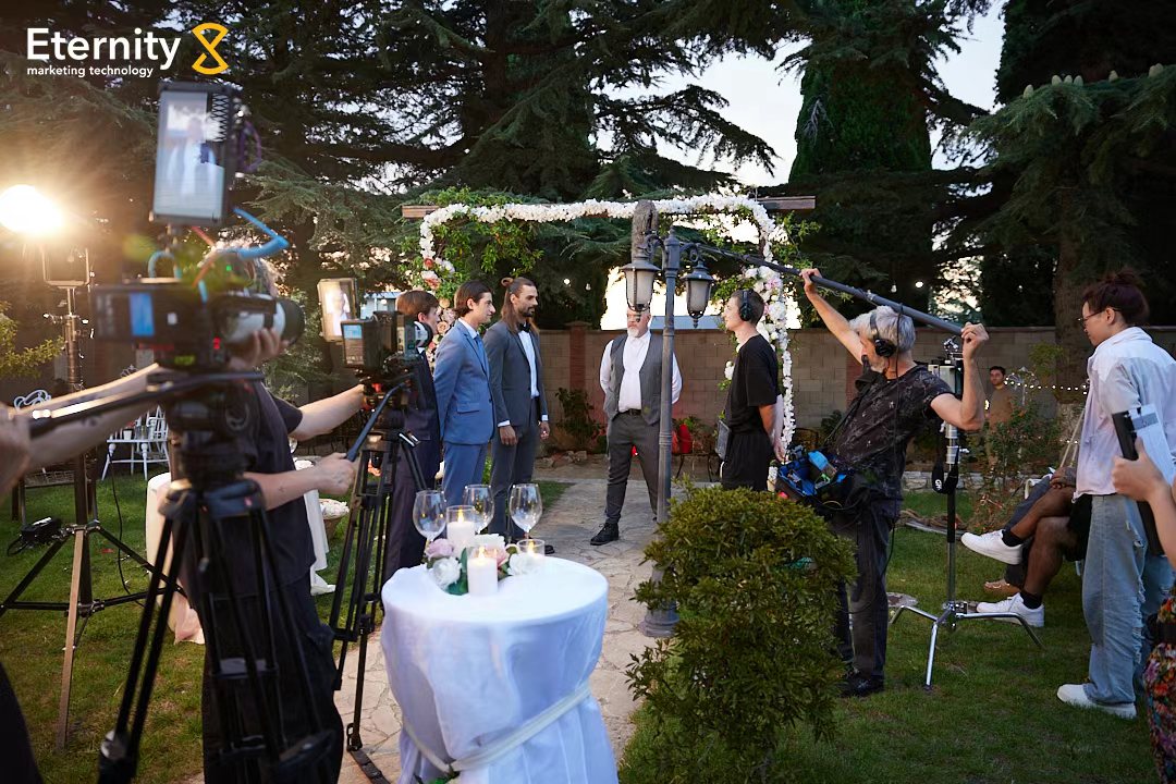 Behind the scenes photo 3