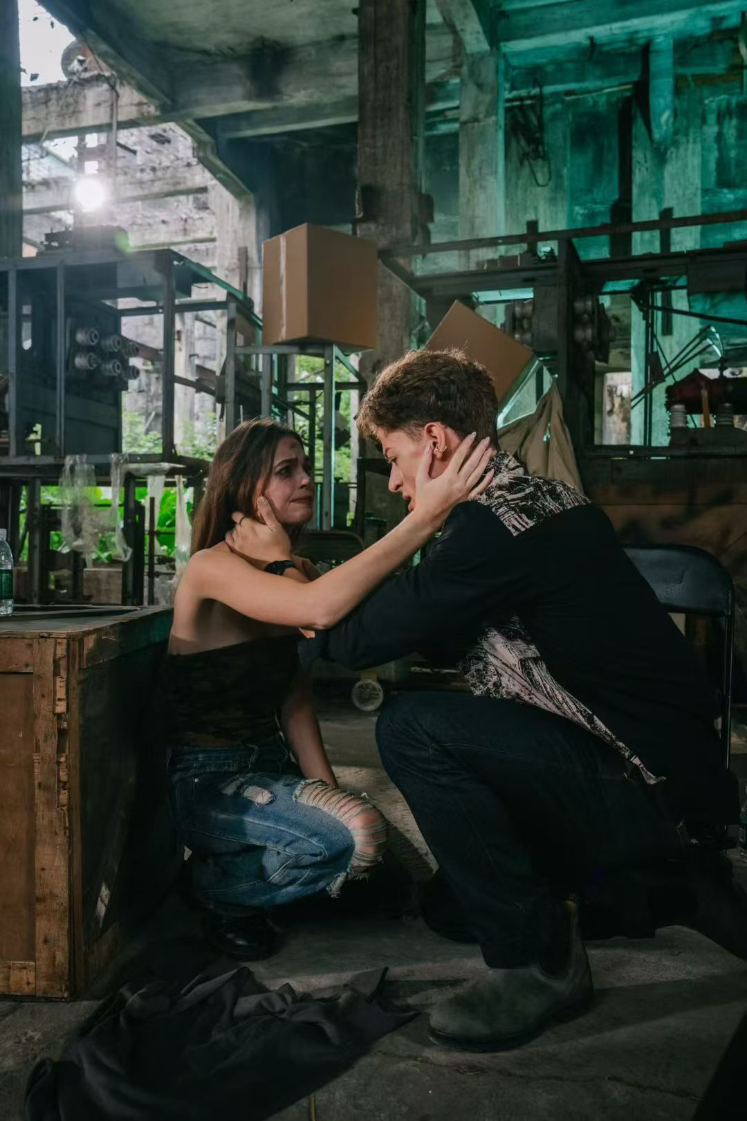 Behind the scenes photo 5